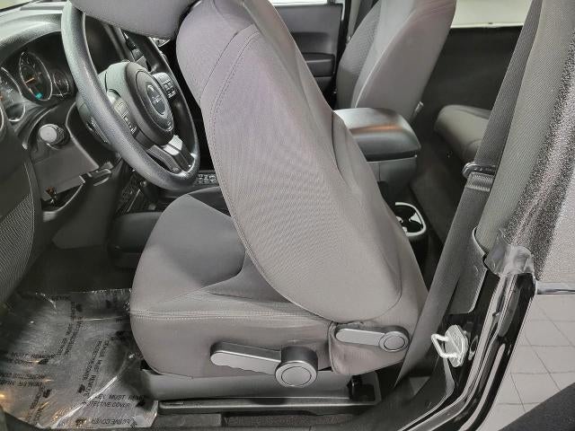 2013 Jeep Wrangler 4WD 2dr Sport