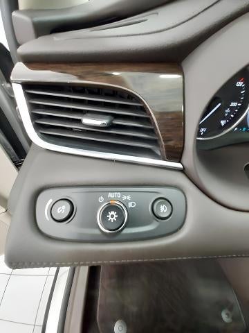 2017 Buick LaCrosse 4dr Sdn Essence FWD