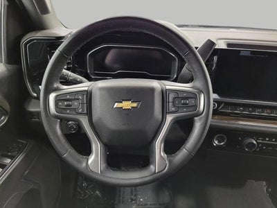 2023 Chevrolet Silverado 1500 4WD Crew Cab 147 LT w/2FL