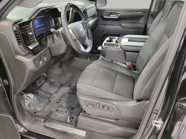 2023 Chevrolet Silverado 1500 4WD Crew Cab 147 LT w/2FL