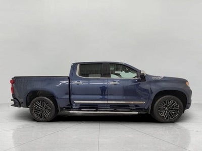 2022 Chevrolet Silverado 1500 4WD Crew Cab 147 High Country