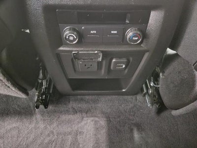 2023 Chevrolet Traverse AWD 4dr LT Leather