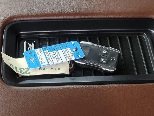 2018 Chevrolet Silverado 1500 4WD Crew Cab 143.5 High Country