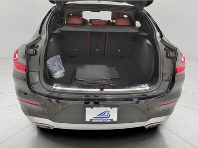 2025 BMW X4 xDrive30i