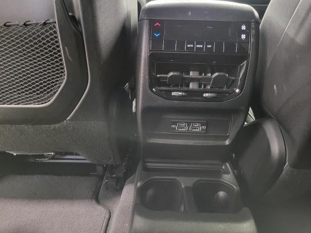 2024 Jeep Grand Cherokee L Laredo X 4x4