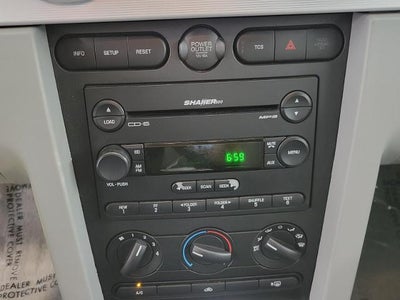 2006 Ford Mustang GT Deluxe