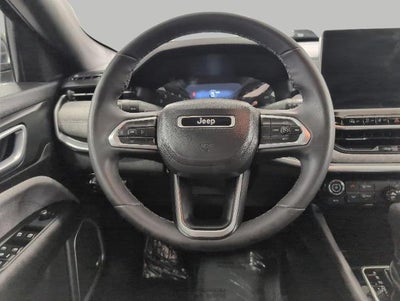 2023 Jeep Compass Latitude Lux FWD