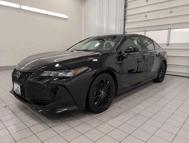 2022 Toyota Avalon XSE Nightshade Hybrid