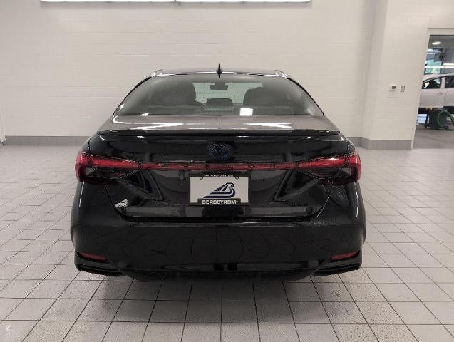2022 Toyota Avalon XSE Nightshade Hybrid