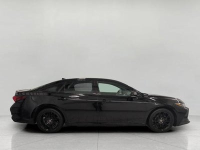 2022 Toyota Avalon XSE Nightshade Hybrid