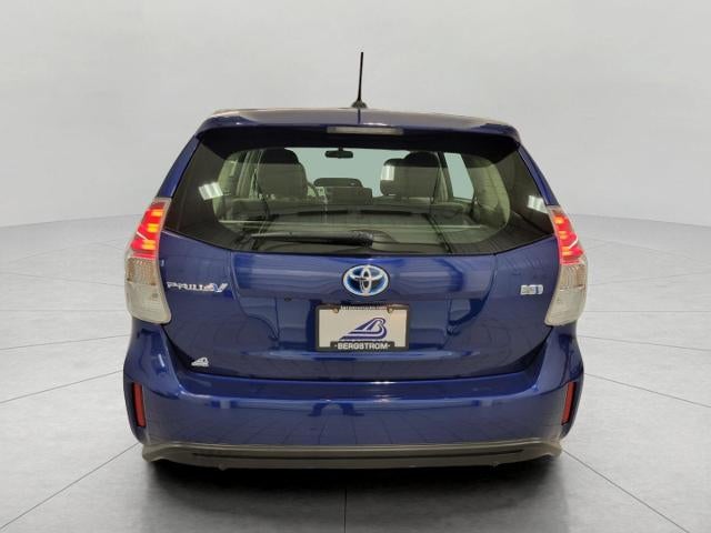 2016 Toyota Prius v Three
