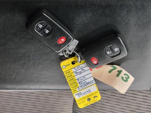 2016 Toyota Prius v Three